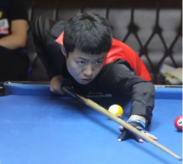 拉菲尼亚社媒：伟大的团队胜利，继续保持团结一致