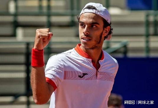 力放在四个 力放在四个